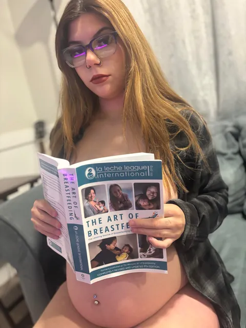 7 months pregnant, What would you do if you caught me alone like this?