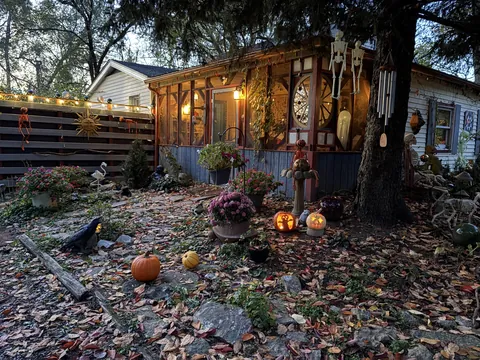 Our porch at Halloween 🎃