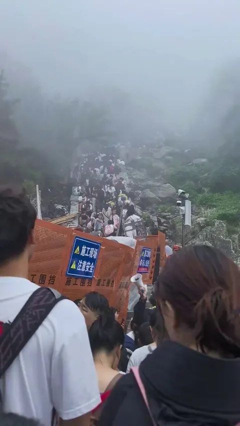 POV: You went on vacation in China.