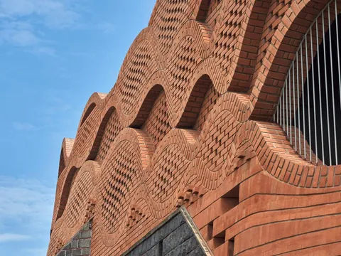 Gadi House by PMA Madhushala in the suburbs of Pune, India