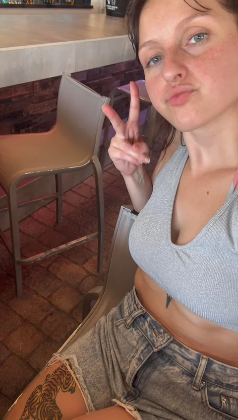 27F just discovered this group. Give me your best roast