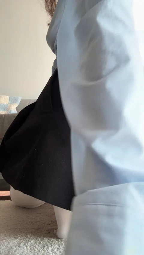 Nobody noticed i did a full day without panties — might do it again