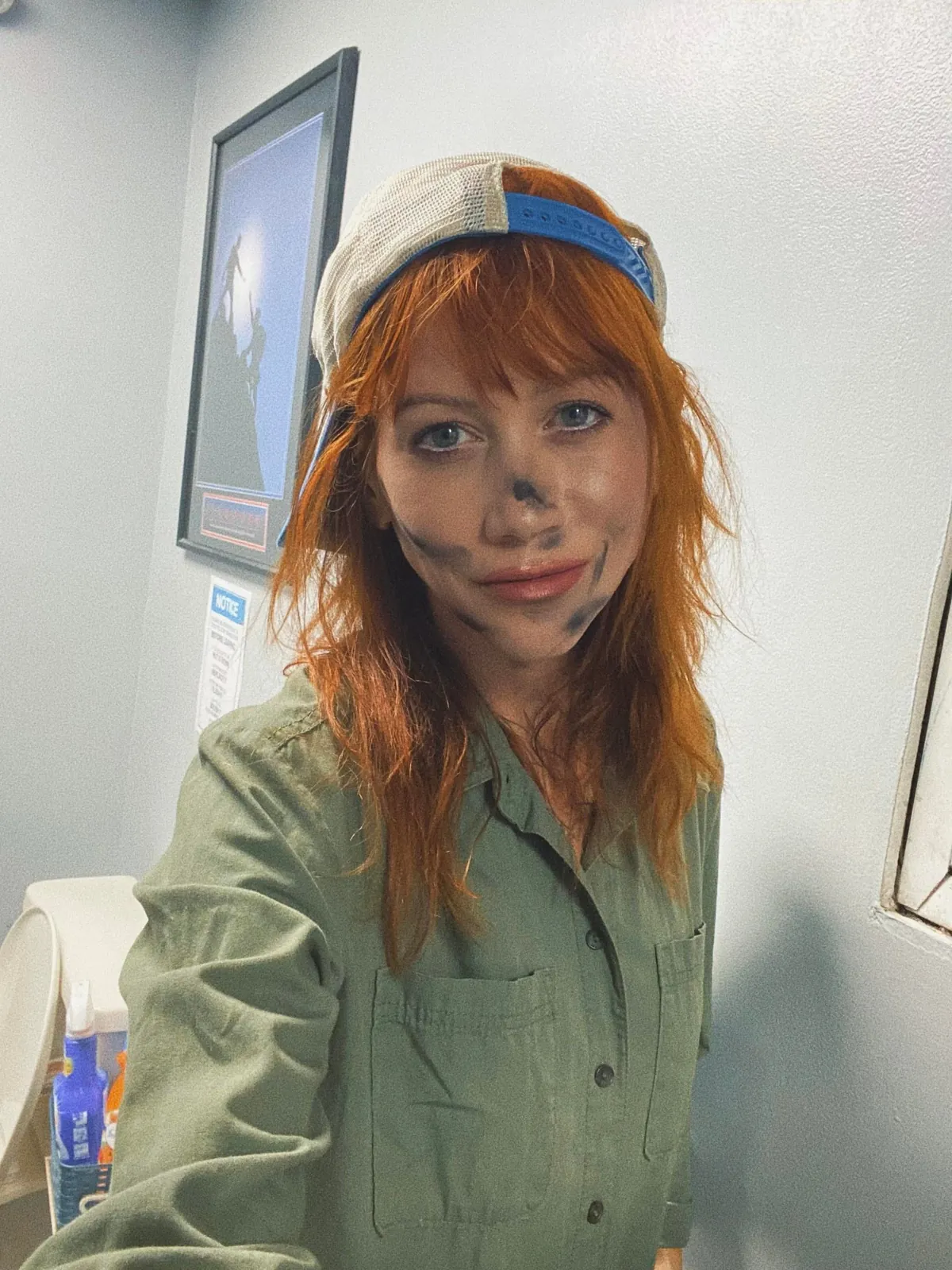 42F, wannabe travel blogger. I live in a van and walk dogs for money. Life’s great, knock me down