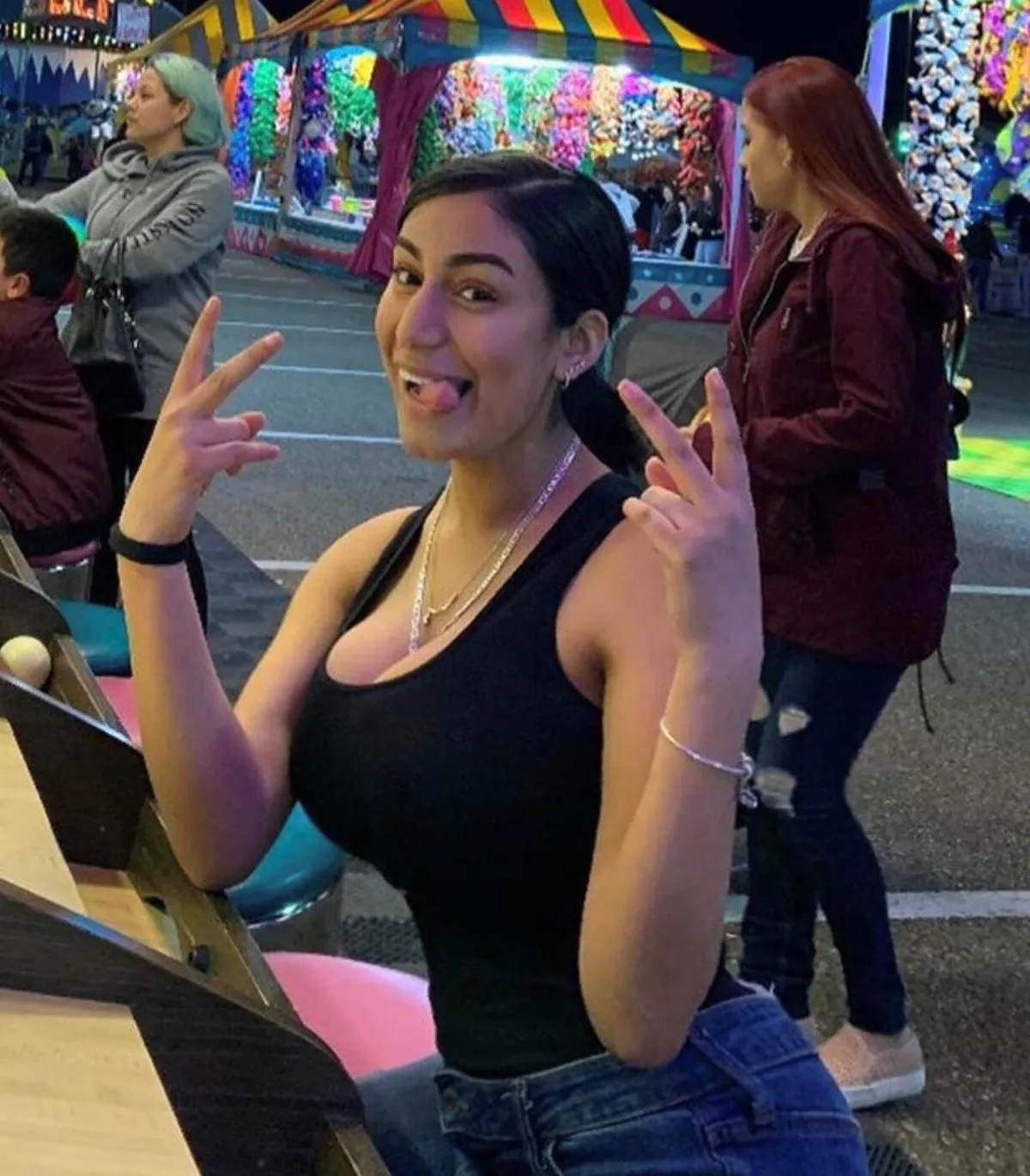 Imagine seeing her at the carnival