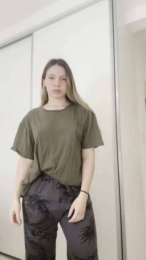 revealing every curve of my lusty body