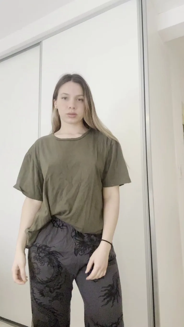 revealing every curve of my lusty body