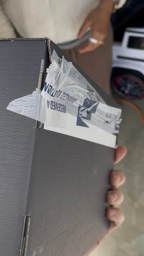 My new credit card was stolen before I even received it