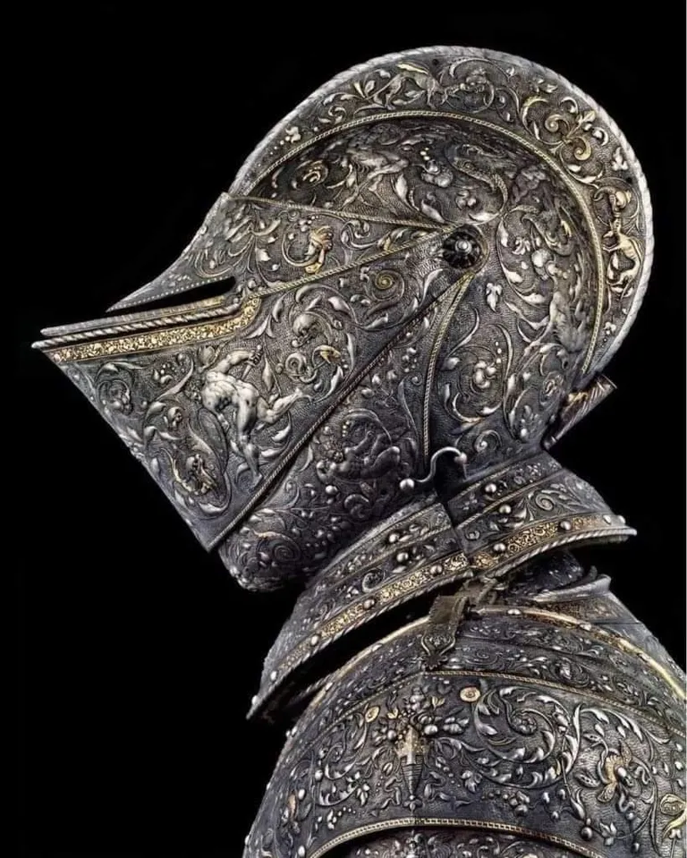 Details on the helmet which belonged to the Holy Roman Emperor Maximilian II