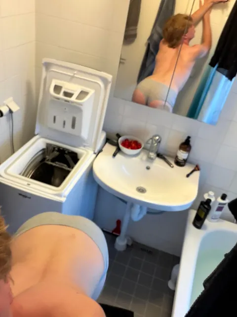 Do u like skinny btms? 18y