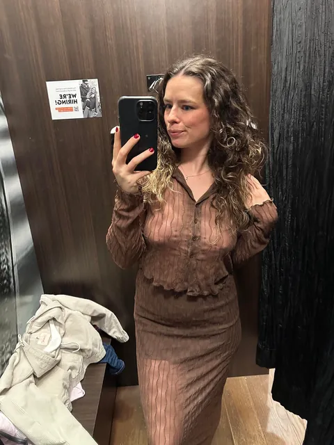 all I can do is give you my best changing room selfies…don’t forget to tell me your favorite