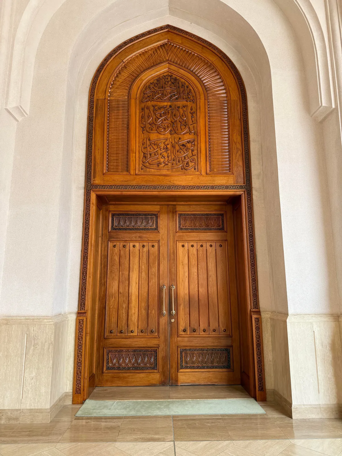 On a 3 week trip around Oman and spent a few days exploring the Dhofar Mountains around Salalah. This has quickly become my new favorite country in the world!