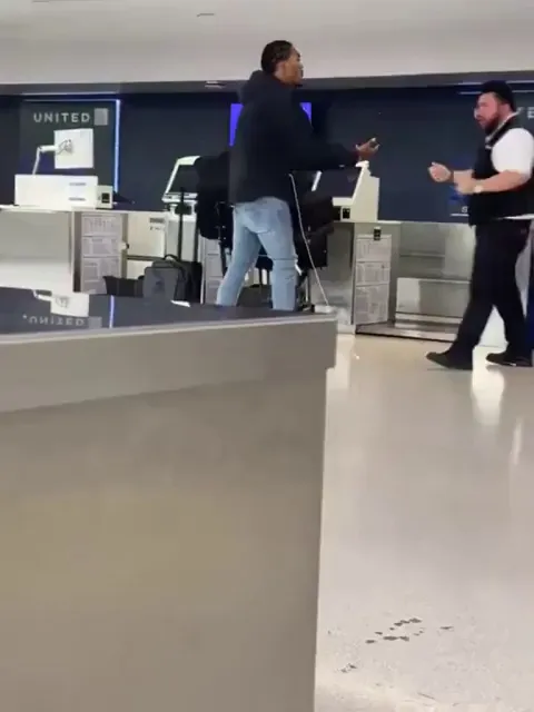 Anything to claim ?- yeah, these hands. Airport fight