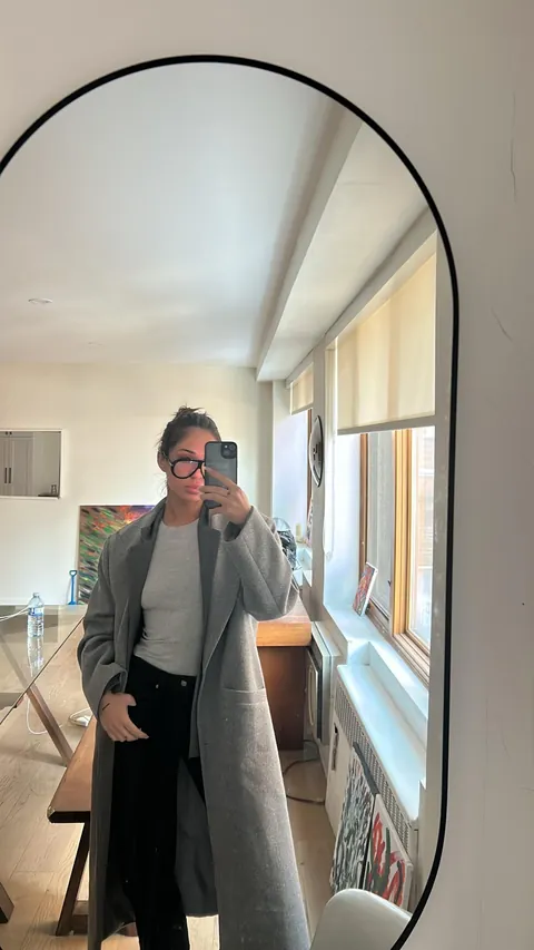 Just lost my job.. Here are some of my favourite work fits as a reminder that some places rlly don’t deserve you ♥️