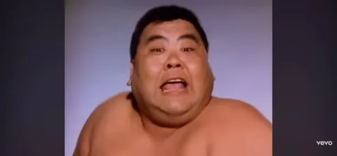 Imagine convincing your kids this is from 1991 and not an Ai generated video…