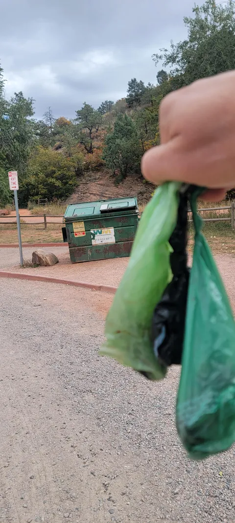 Dog owners who don't pack out your bags on hikes: WHY?