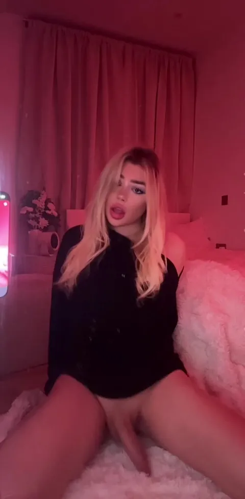 Are many guys into huge penis girls