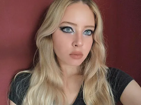 I recreated Vlada Roslyakova runaway makeup look 🤍