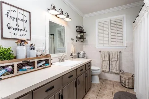 Upgraded bathroom from single to double vanity