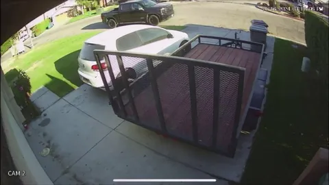 Someone just ran into my cousin’s house. [oc] 