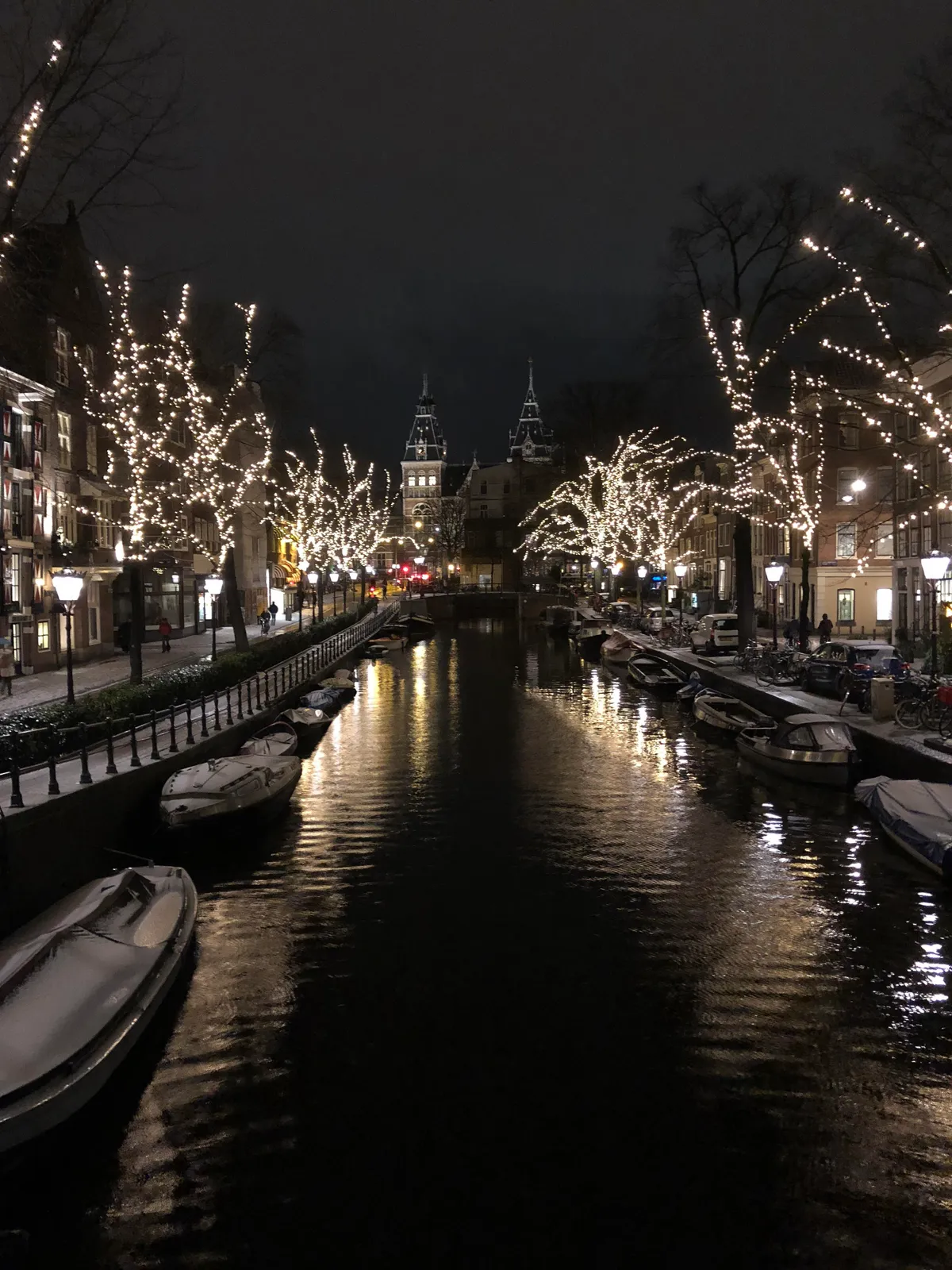 Got stranded in Amsterdam due to snow, was not complaining