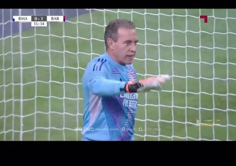 Ronaldinho scored a free-kick for Barcelona Legends against Real Madrid Legends.