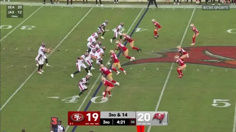 [Highlight] Mayfield, on 3rd and 14, converts with a scramble as he extends for the first down