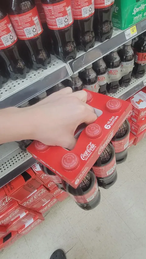 Coca-Cola New packaging, They finally did away with the plastic rings.[OC]