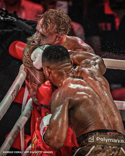 Anthony Joshua Knocks out Jake Paul