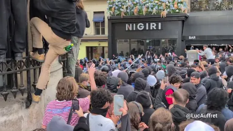 [08/10/2026] - Violences policières sur des manifestants bloqués place de la Nation, à Paris