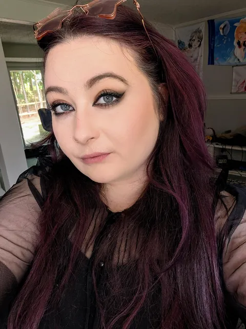 Going to an orchestra tonight, and decided to do my eye makeup for the first time in forever