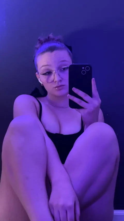 19f Roast and toast me 🥀