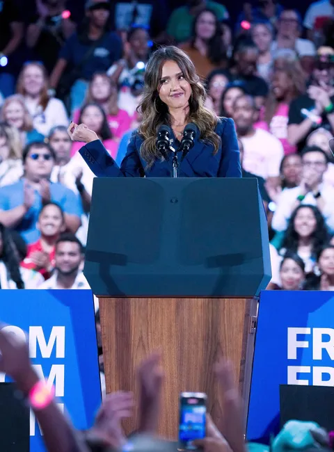 Jessica Alba speaks at a campaign rally for Kamala Harris in Houston, TX - Oct 25, 2024 