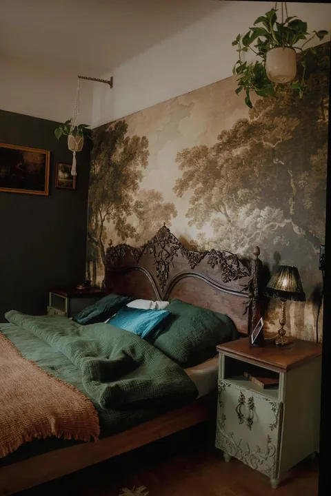 I wanted my bedroom to feel like I'm sleeping in the middle of the forest.