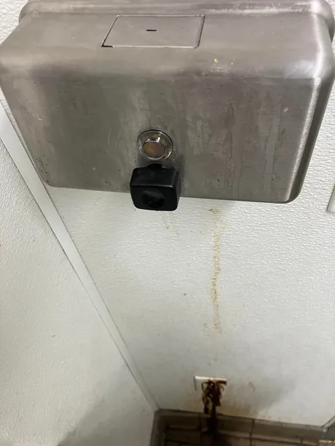 Is soap a good conductor of electricity?