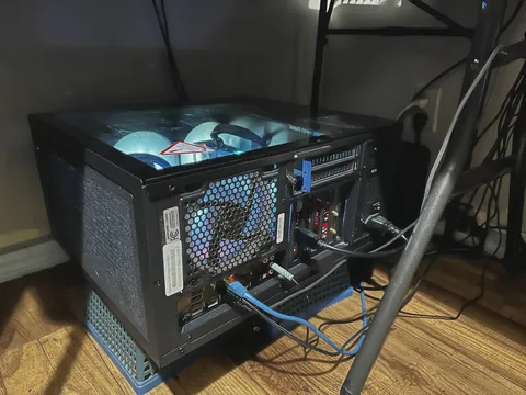 Change my mind: Laying your PC on its side is a pro move