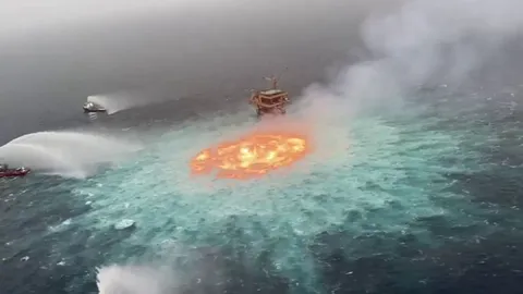 Gas leak sparks "Eye of Fire" in Gulf of Mexico