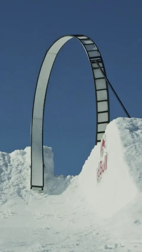 Jesper Tjäder World's First Loop Rail