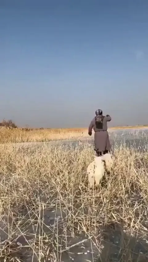 Mongolian ice fishing technique