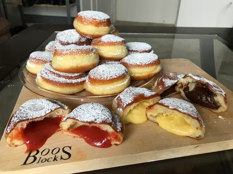 [Homemade] Donuts (filled with guava, vanilla custard, and chocolate ganache)