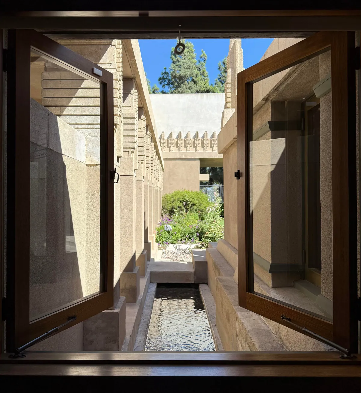 Hollyhock House - Frank Lloyd Wright - Los Angeles, CA