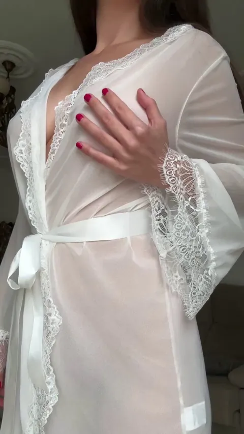 My new white robe looks perfect when it’s nothing under it