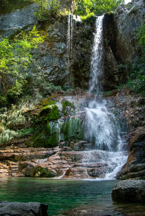 Orlia Gorge, Mount Olympus, Greece. [OC] [2508x3746]