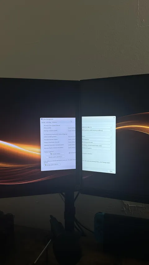 How do i get monitors to match color