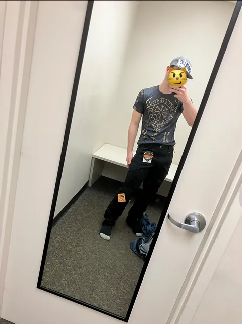 M18, just a regular 18 year old here🙄