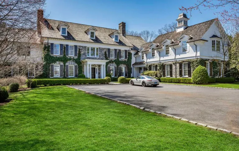 Any other younger people on here who prefer old money style homes over the modern homes of today? This is just perfection to me