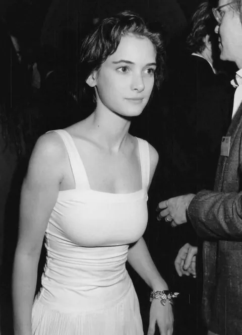 Winona Ryder, Keanu Reeves, Julia Roberts and Jodie Foster (1989)