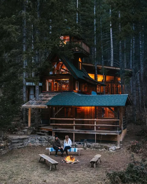 Cabin in Sunnybrae Provincial Park, British Columbia, Canada [1080×1350]