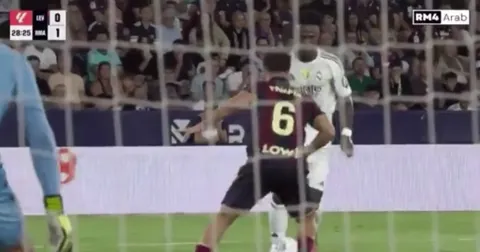 Alternate angle of Vini Jr's goal against Levante