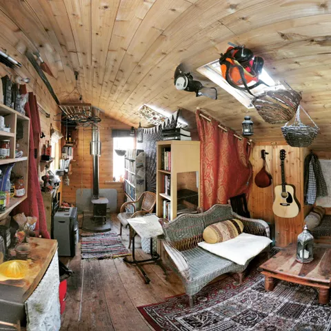 My off-grid cabin home in the Welsh mountains 🏴󠁧󠁢󠁷󠁬󠁳󠁿