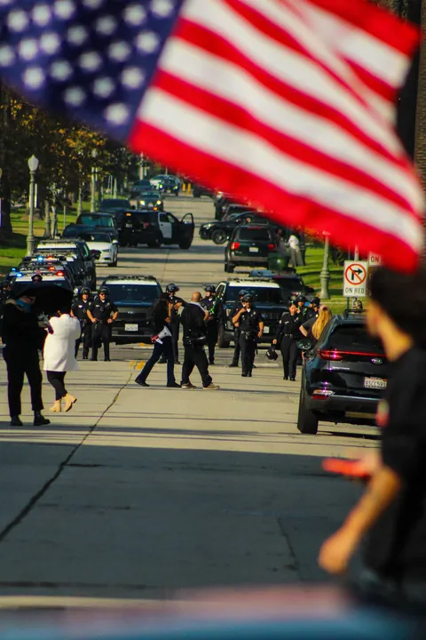 protest outside the LA mayor’s house criticized her compliance with ICE; LAPD came in droves [OC]